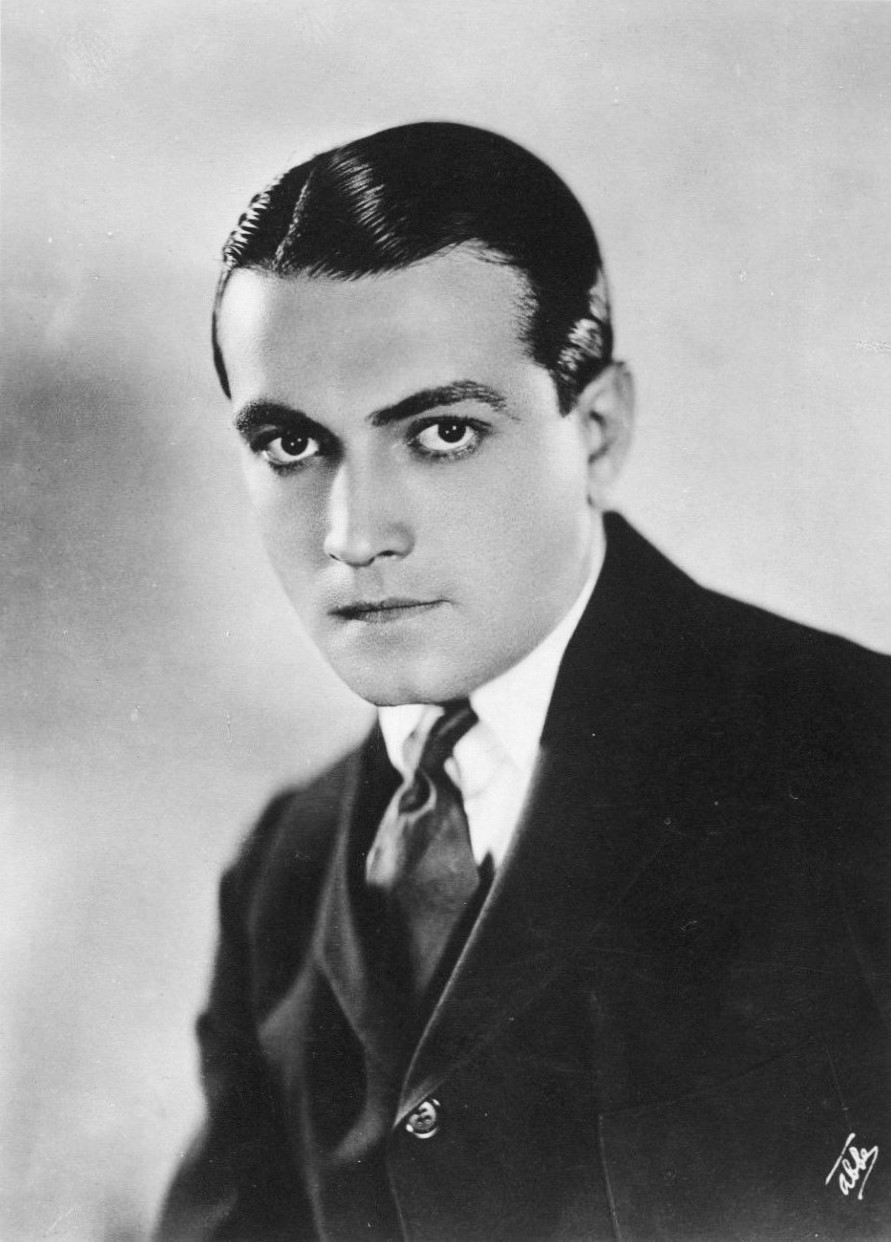Richard Barthelmess – Ross-Verlag film star postcard, circa 1923 — original card photograph